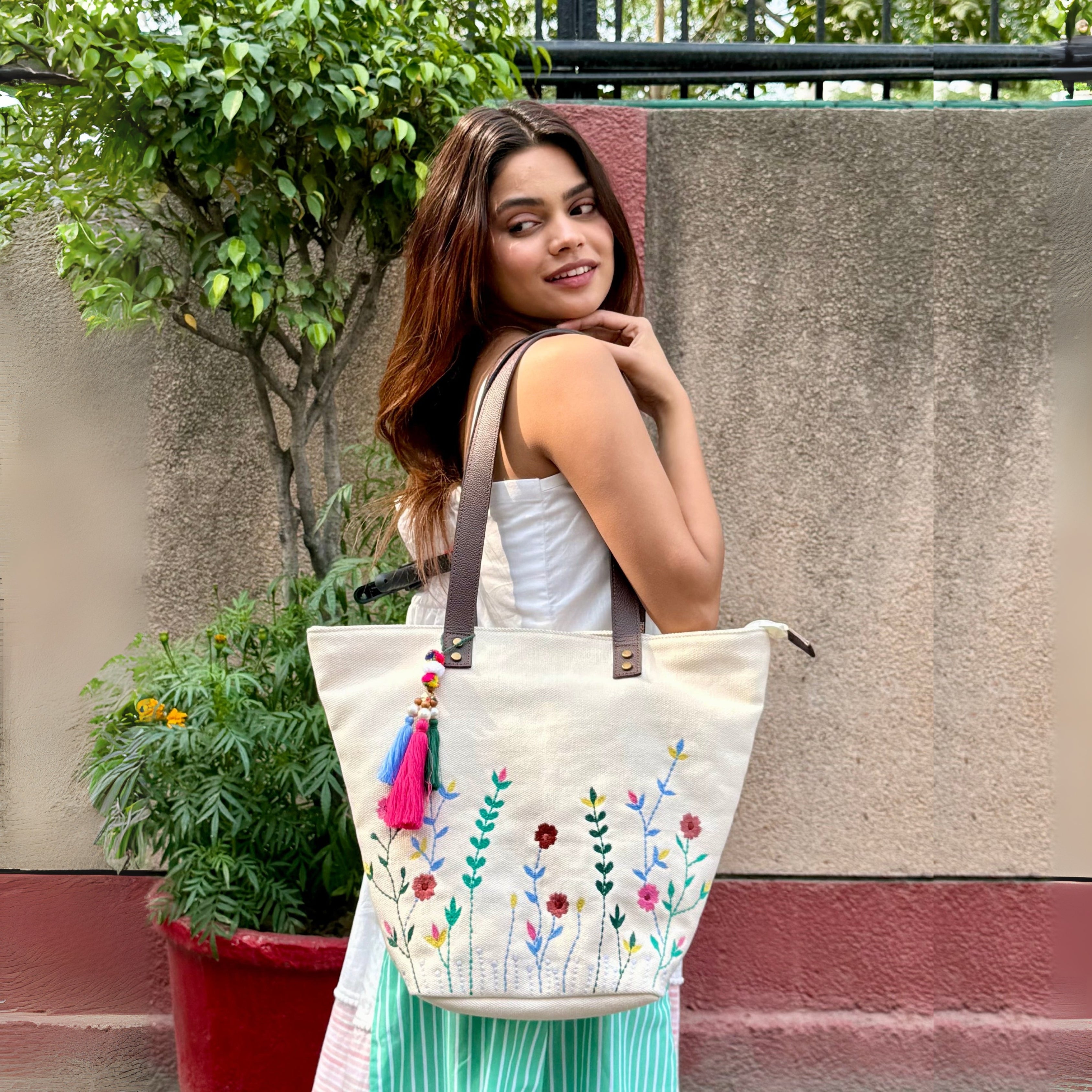 Bloom tote