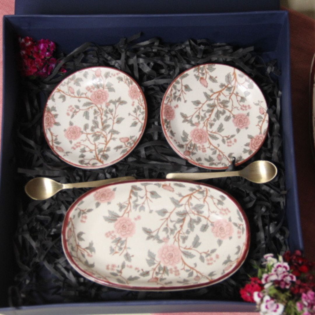 Peony Breakfast Table Gift Box | Set of 5