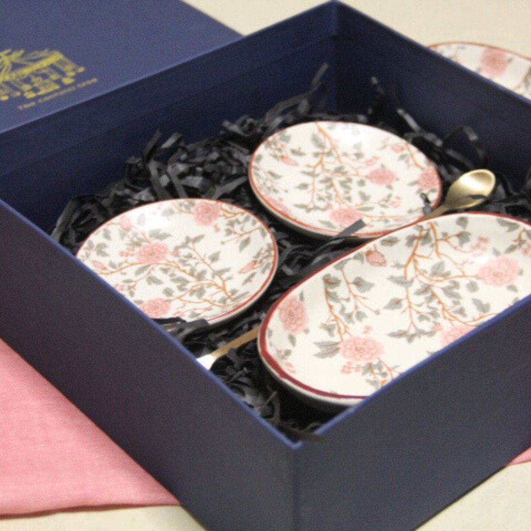 Dreamy floral teaplates