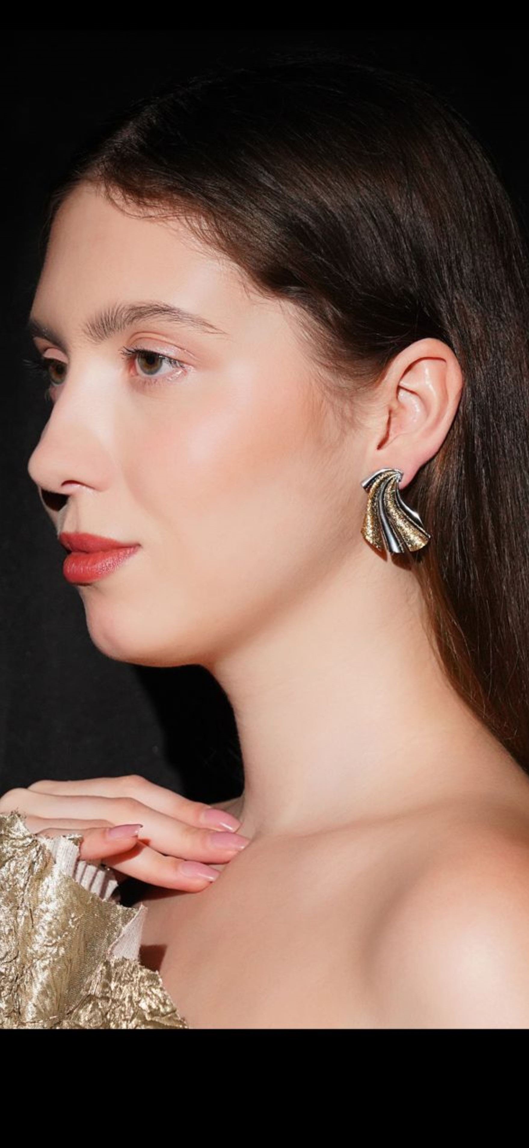 KNIFE EDGE EARRINGS