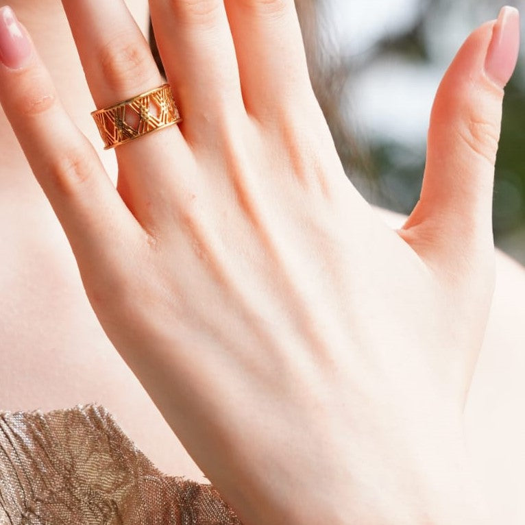 CRISSCROSS RING