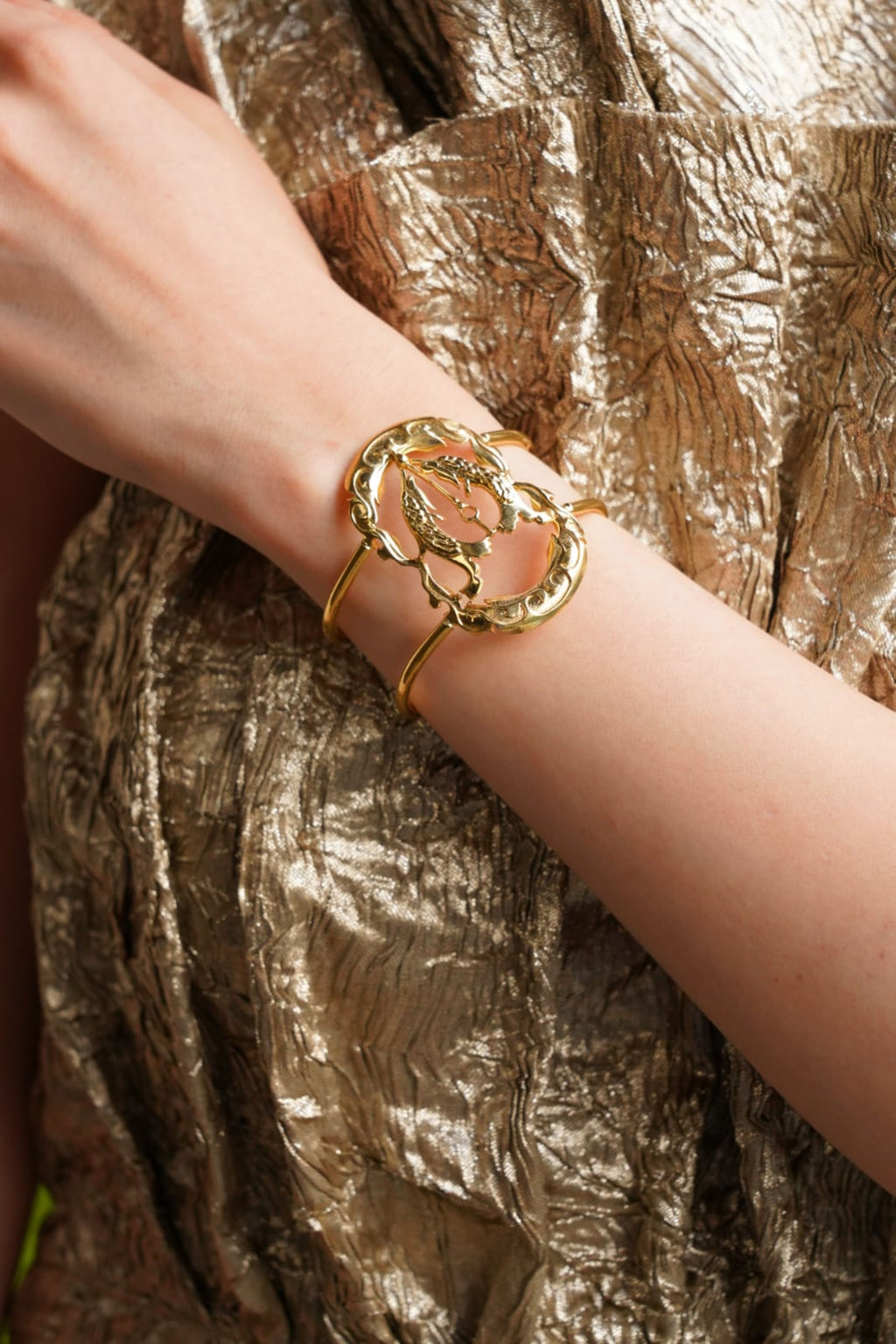 FISH BRACELET HALF METAL