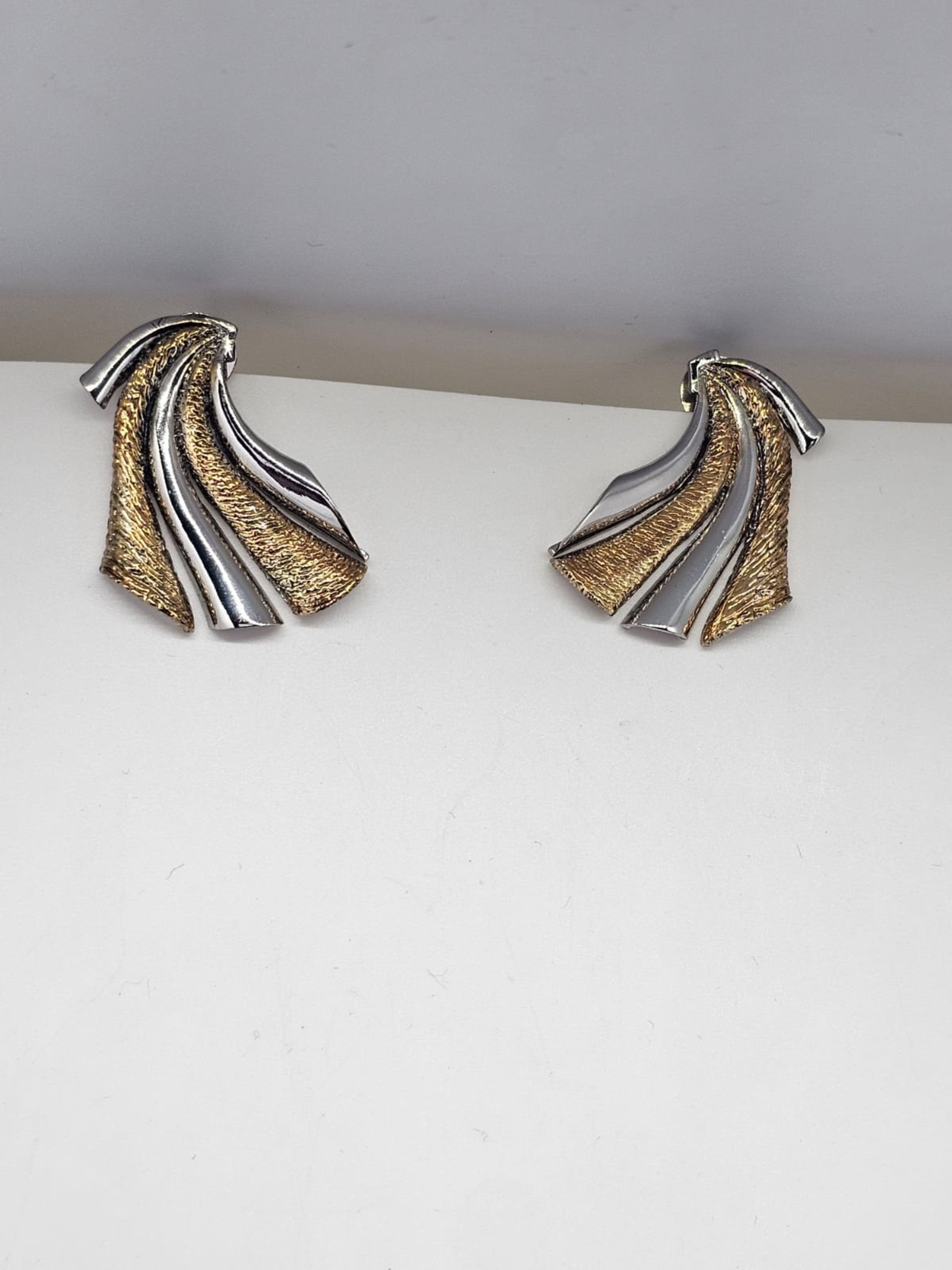 KNIFE EDGE EARRINGS