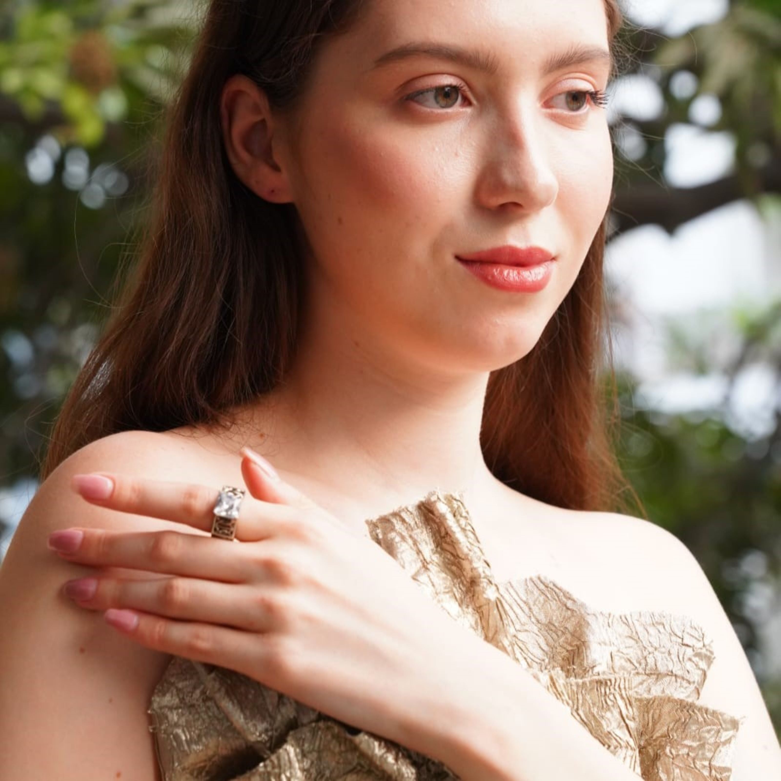 SPACED RING