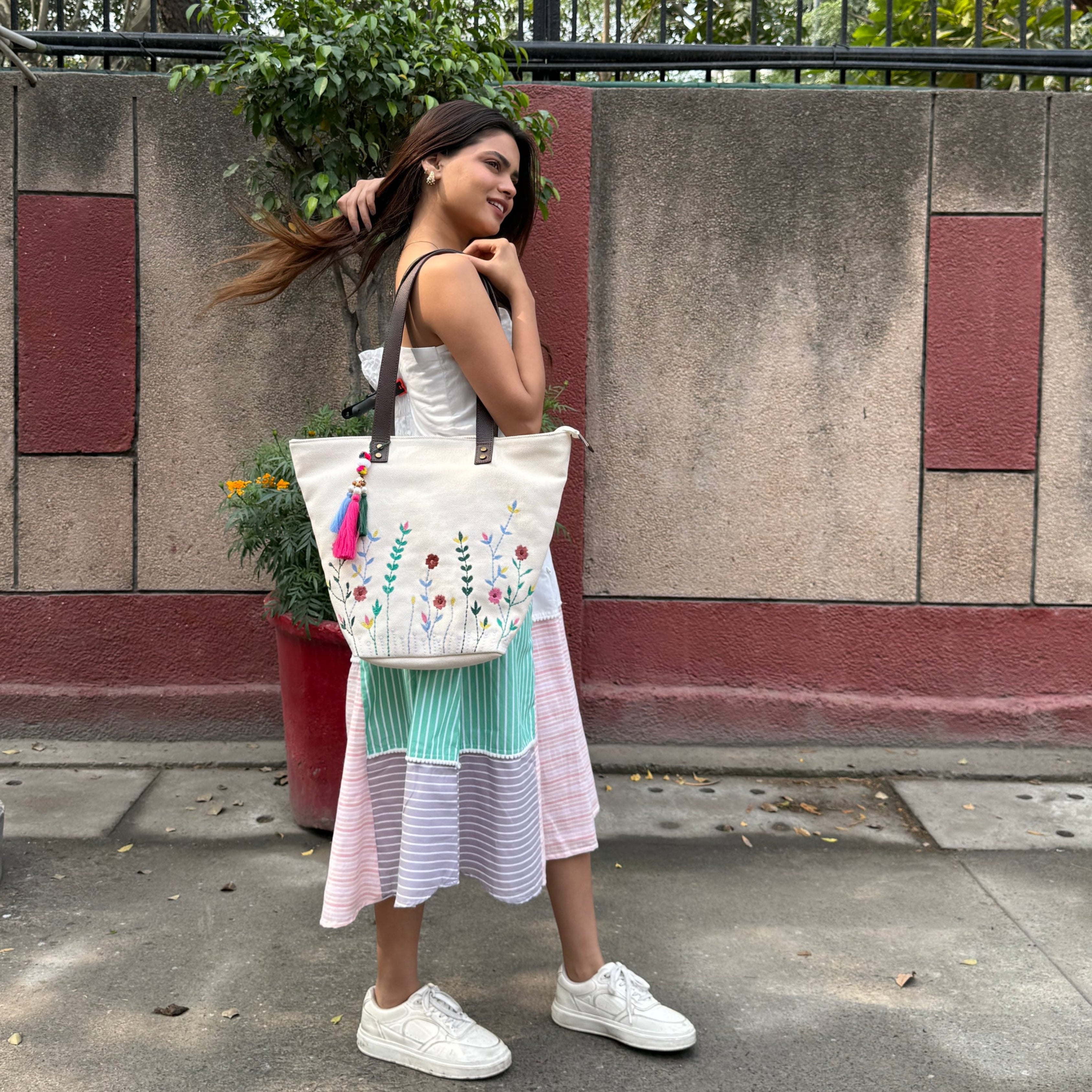 Bloom tote