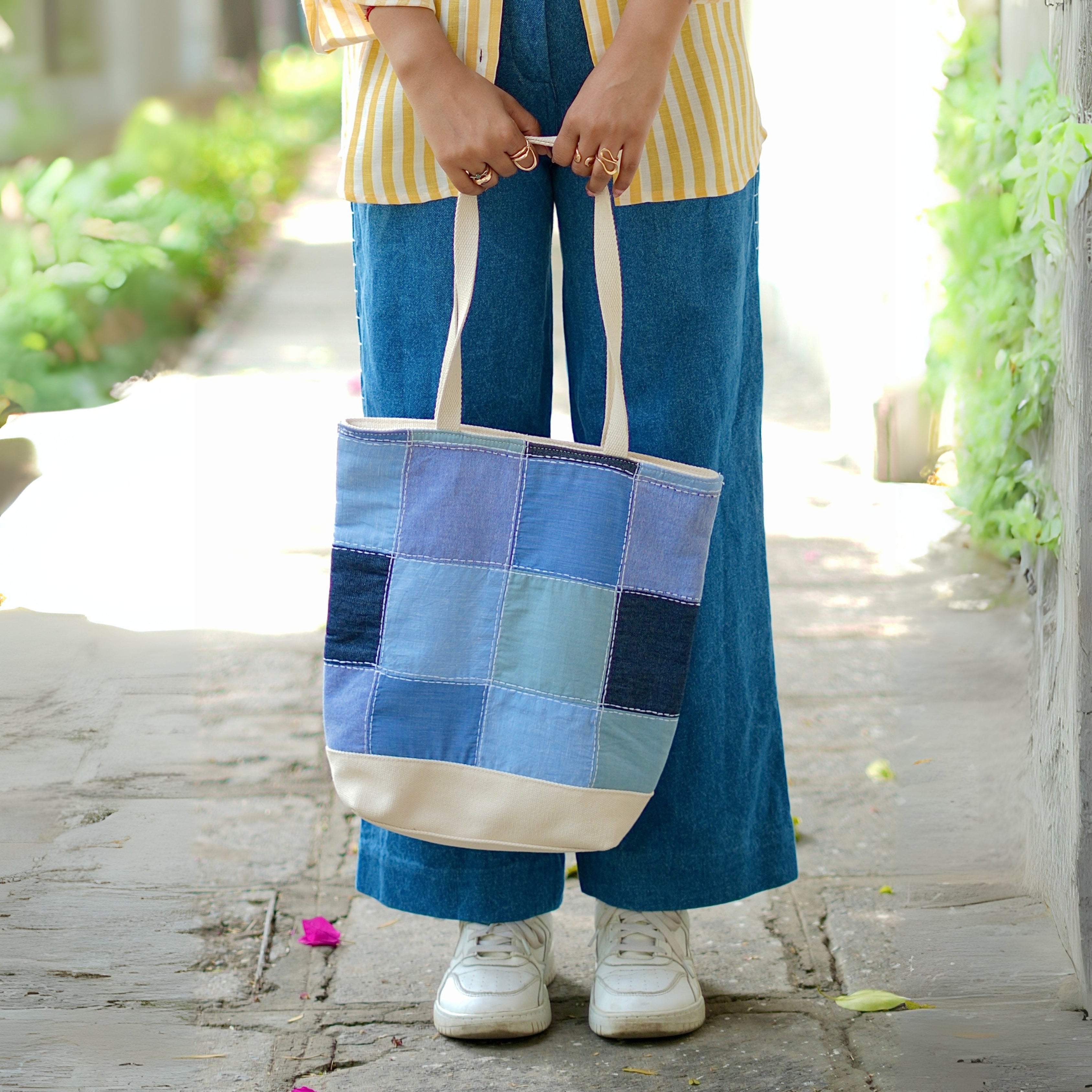 Tile tote