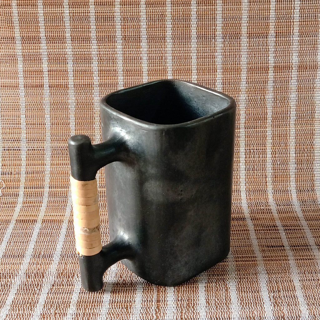 Longpi Black Pottery Beer Mug Large Square