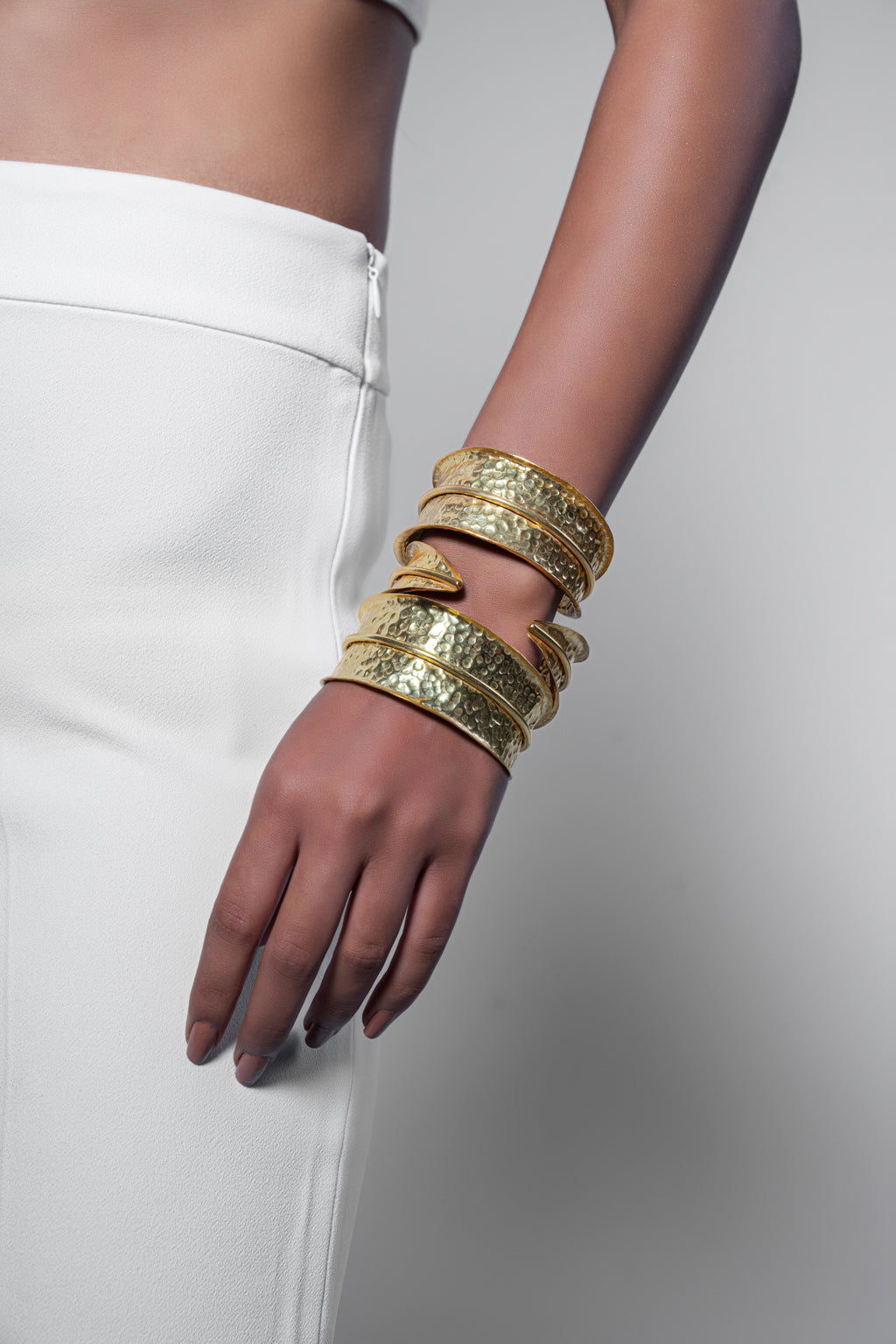 Wild Leaf Cuff - Gold Tone