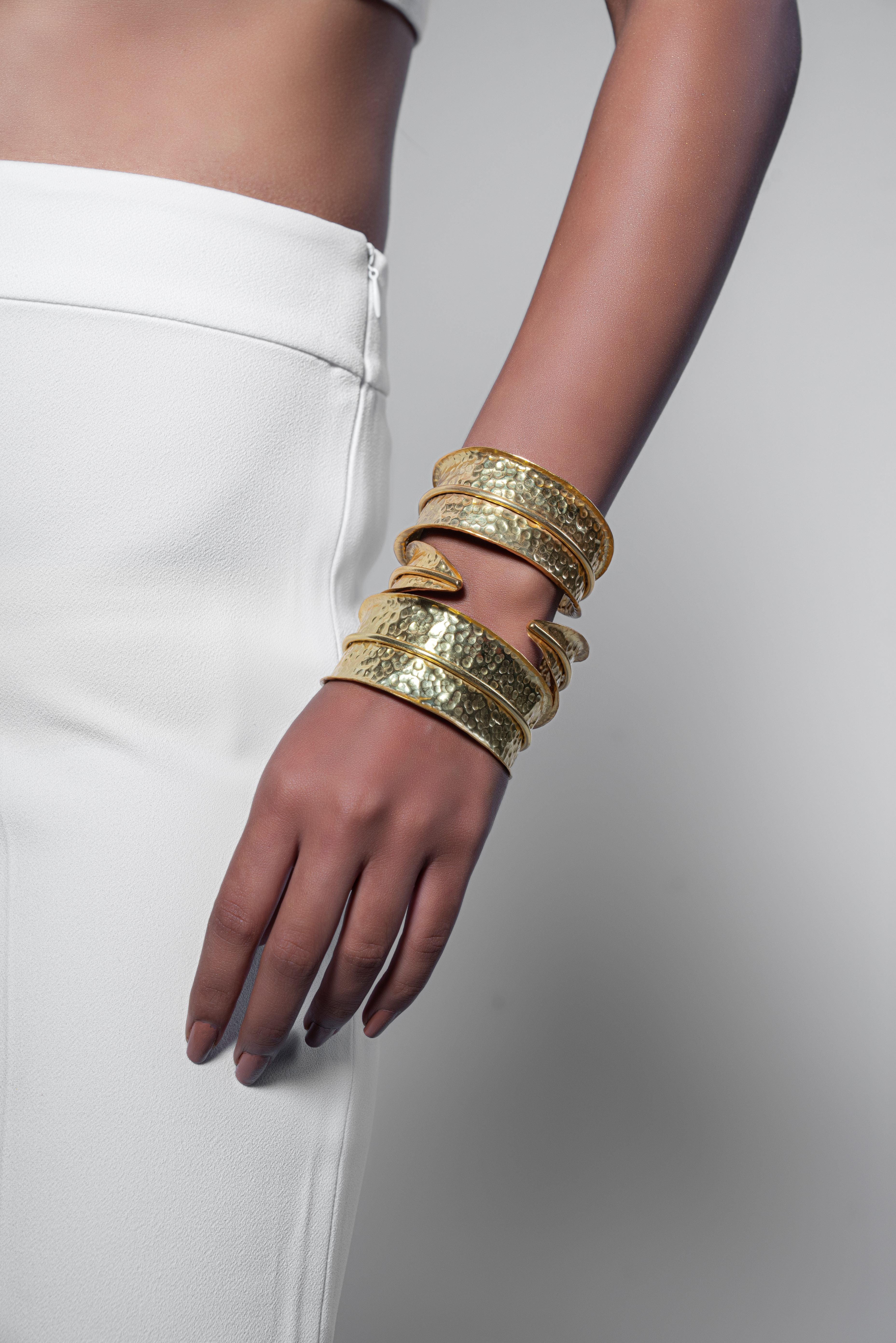 Wild Leaf Cuff - Gold Tone