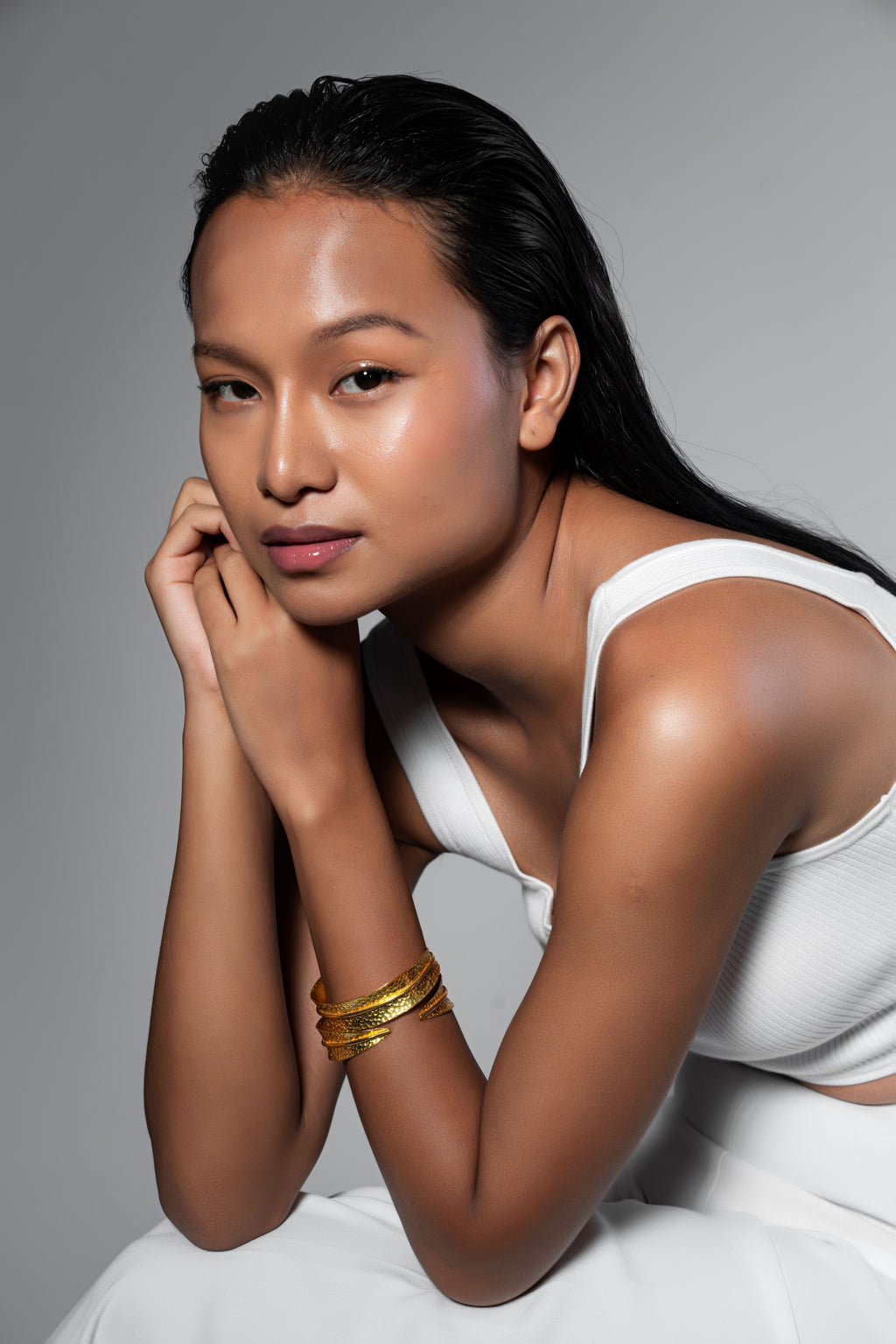 Dira Bangle Plain Gold Tone - Set of 2