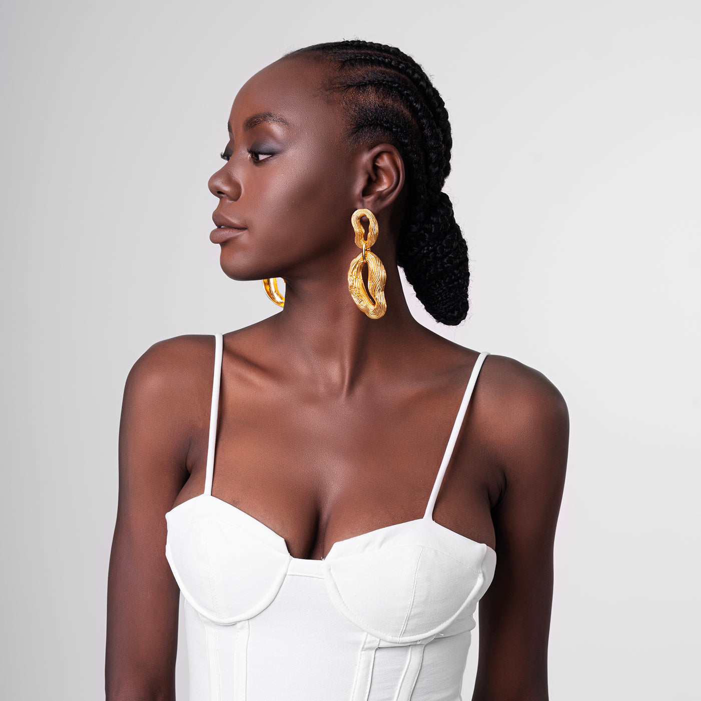 Knotty Pine Earrings - Gold Tone