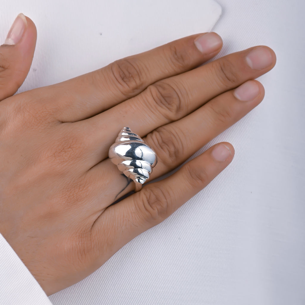 Tulip Shell Ring - Silver Tone