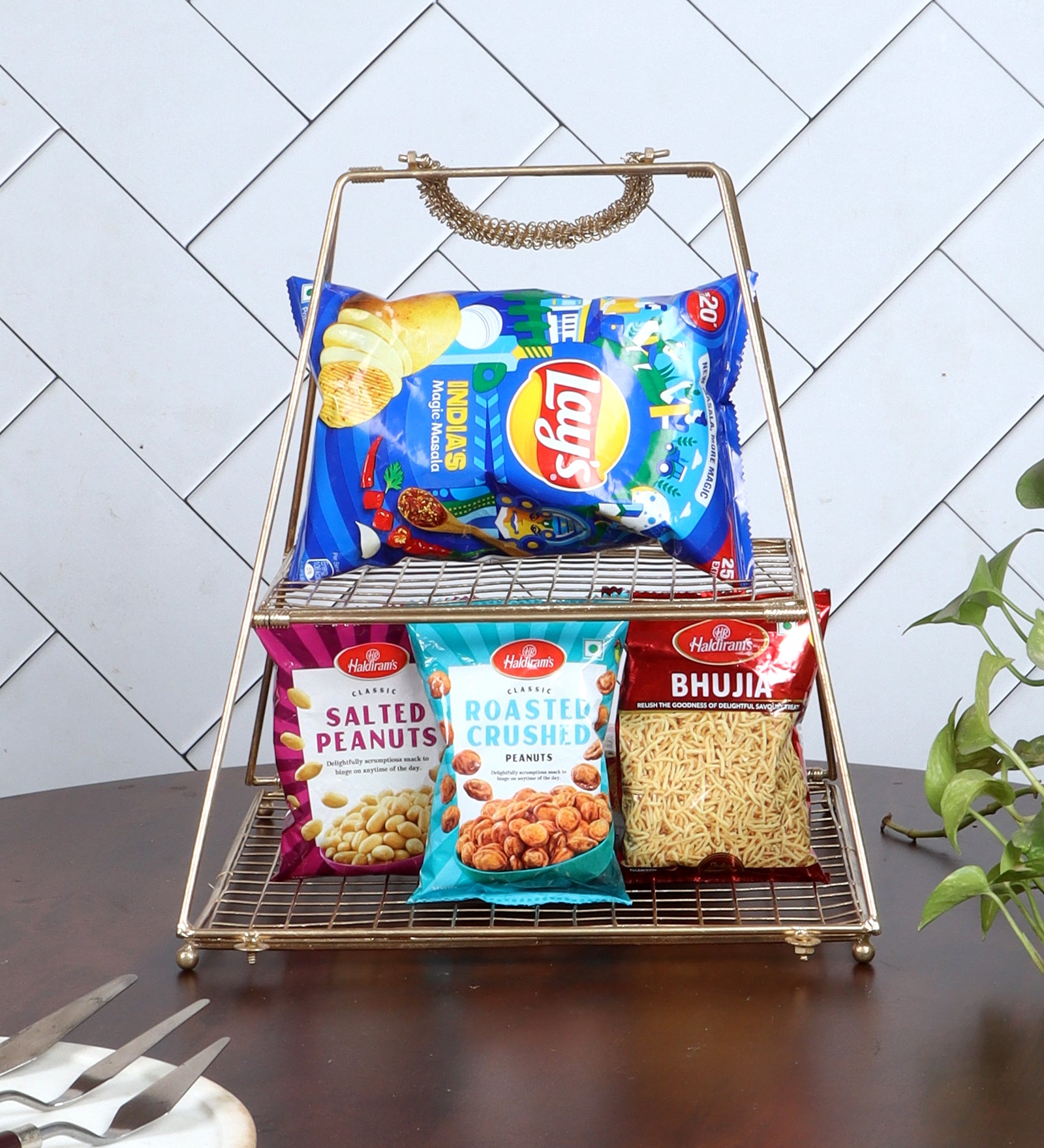 Amaya Decors Triangle Folding Gifting Basket