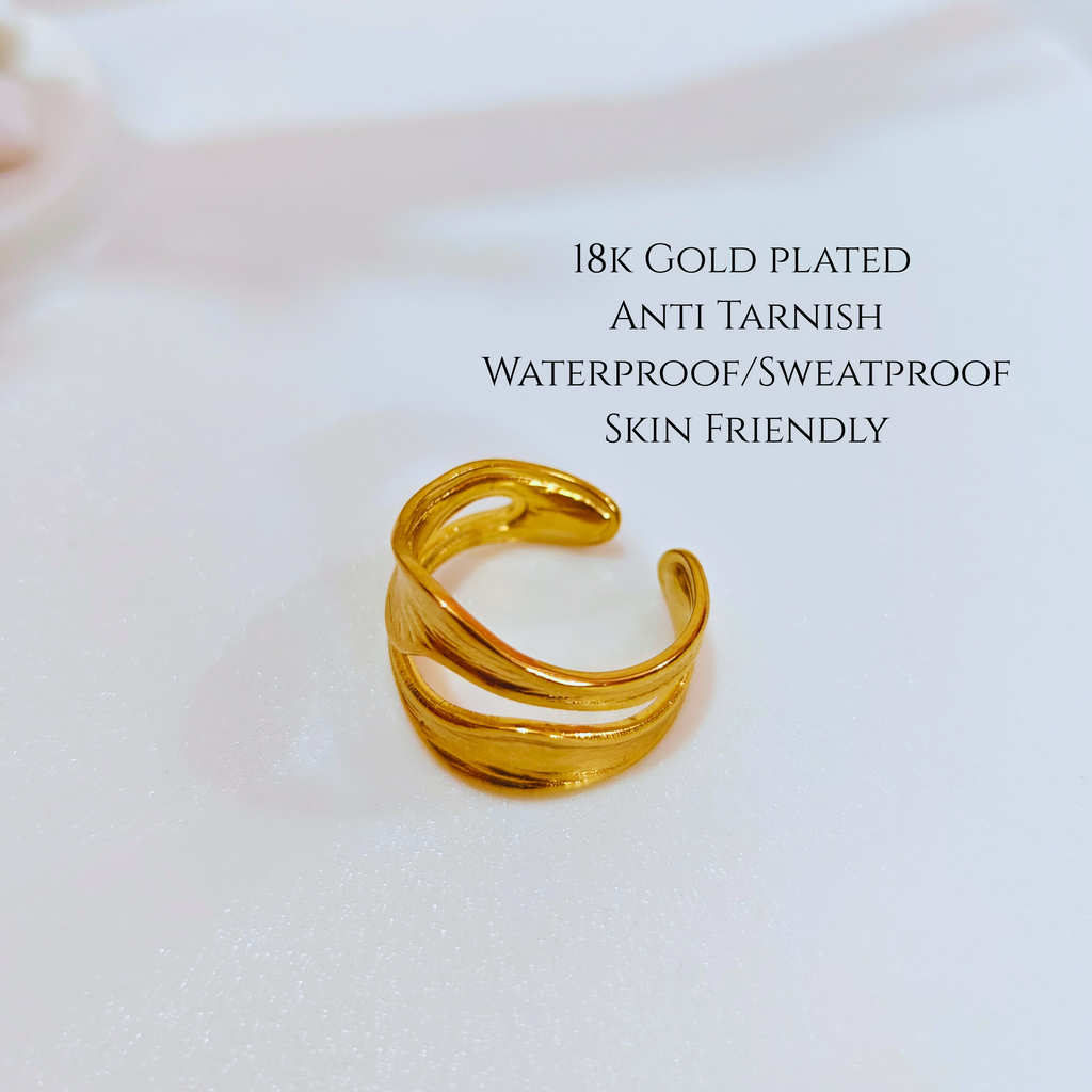 Golden Wave Adjustable Ring