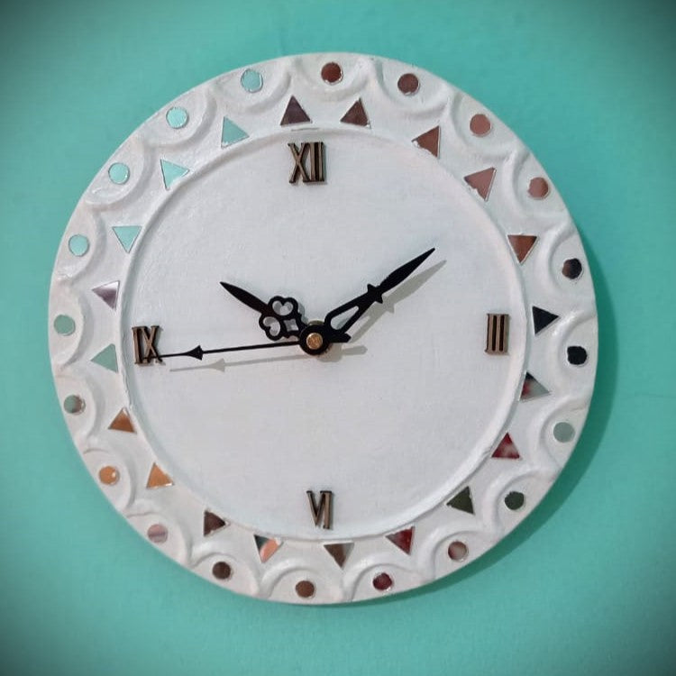 Kutch Lippan Mud & Mirror Work Wall Clock Round Small