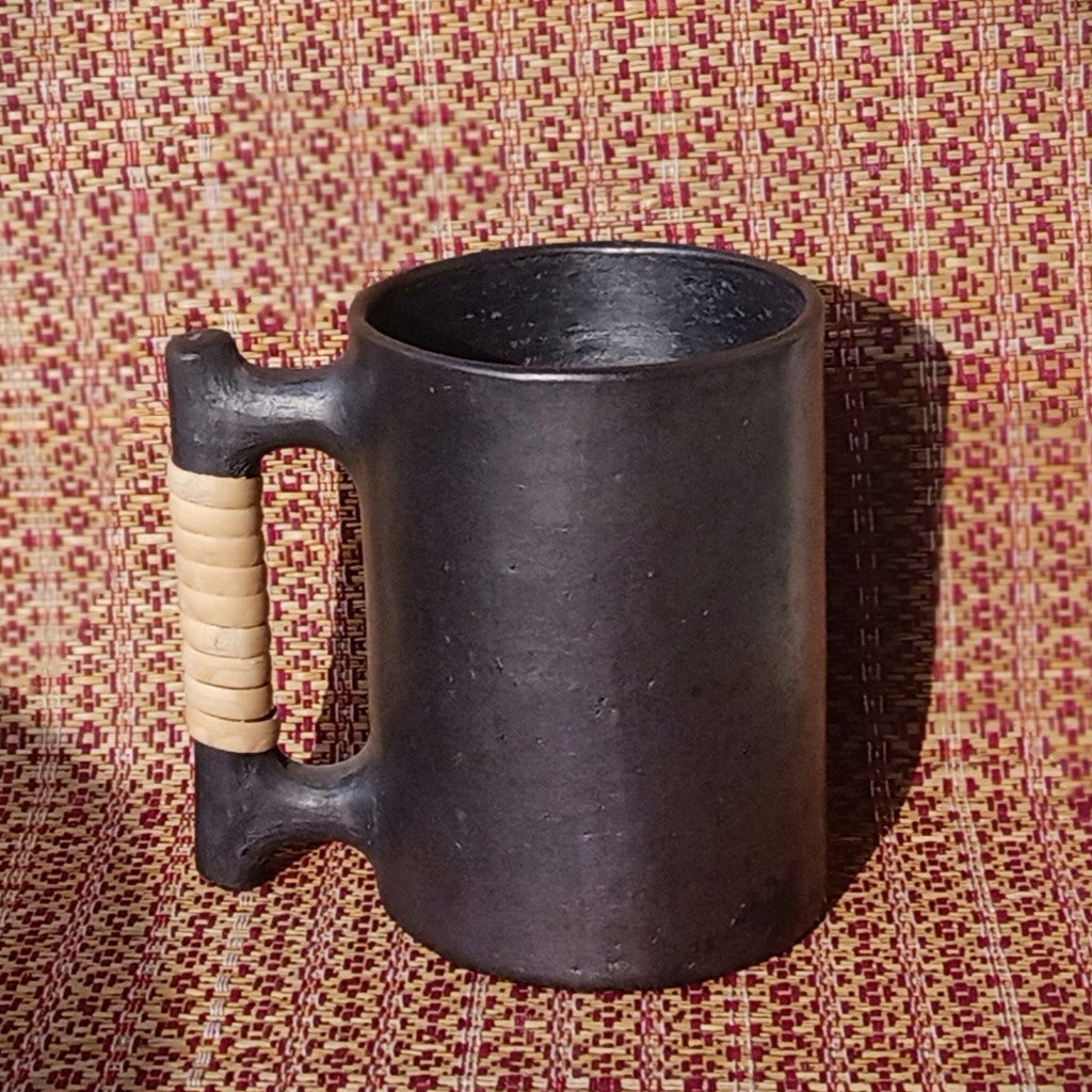 Longpi Black Pottery Beer Mug Large - Round
