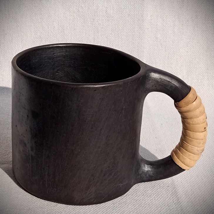 Longpi Black Pottery Beer Mug - Medium