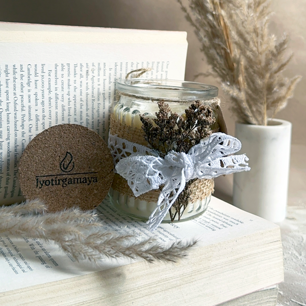 Vintage Memories - Old Books Scented Candle